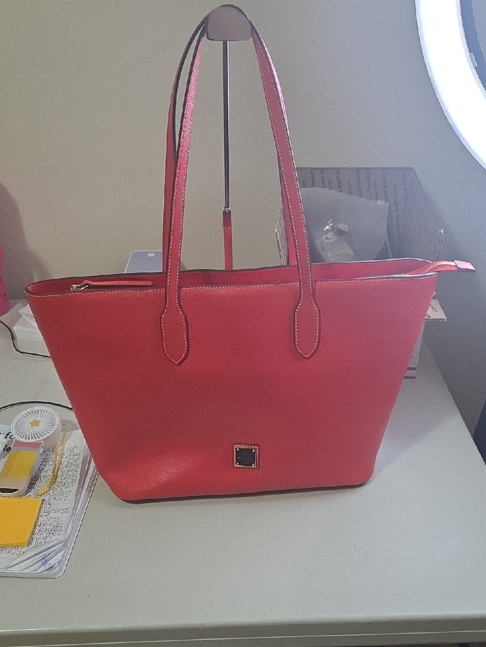 Dooney And Bourke Leather Tote Bag - Classic Everyday Shoulder Tote